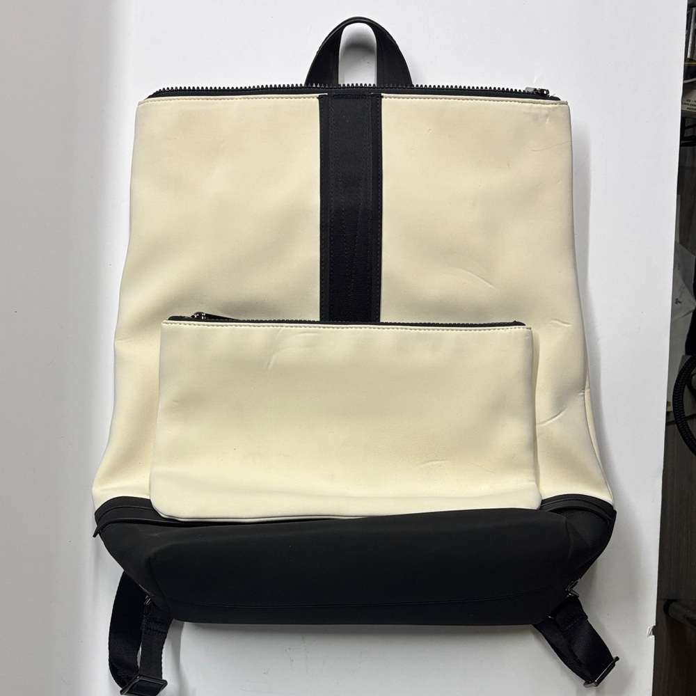 Athleta/Caraa neoprene backpack with detachable bum bag/pocket
